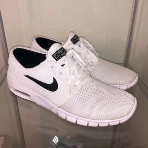 👟NIKE Stefan Janoski Whites👟
